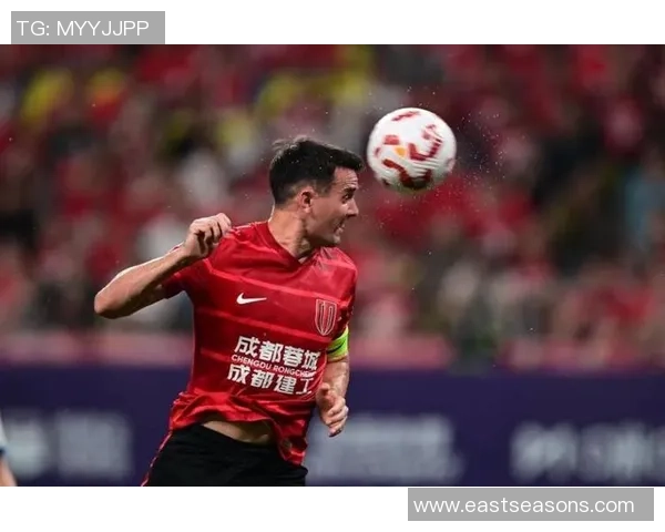 成都足球队逆袭之路洲际杯特别报道展现拼搏精神与团队力量 成都足球队逆袭之路洲际杯特别报道展现拼搏精神与团队力量