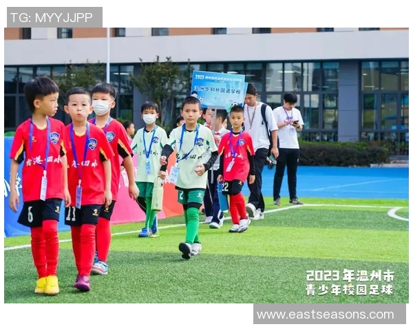 足球明星小身体的真实身份揭秘与成长历程分析 足球明星小身体的真实身份揭秘与成长历程分析